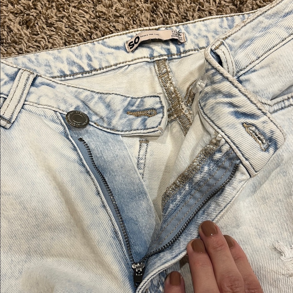 SO HIGH RISE MOM JEANS - Picture 6 of 10